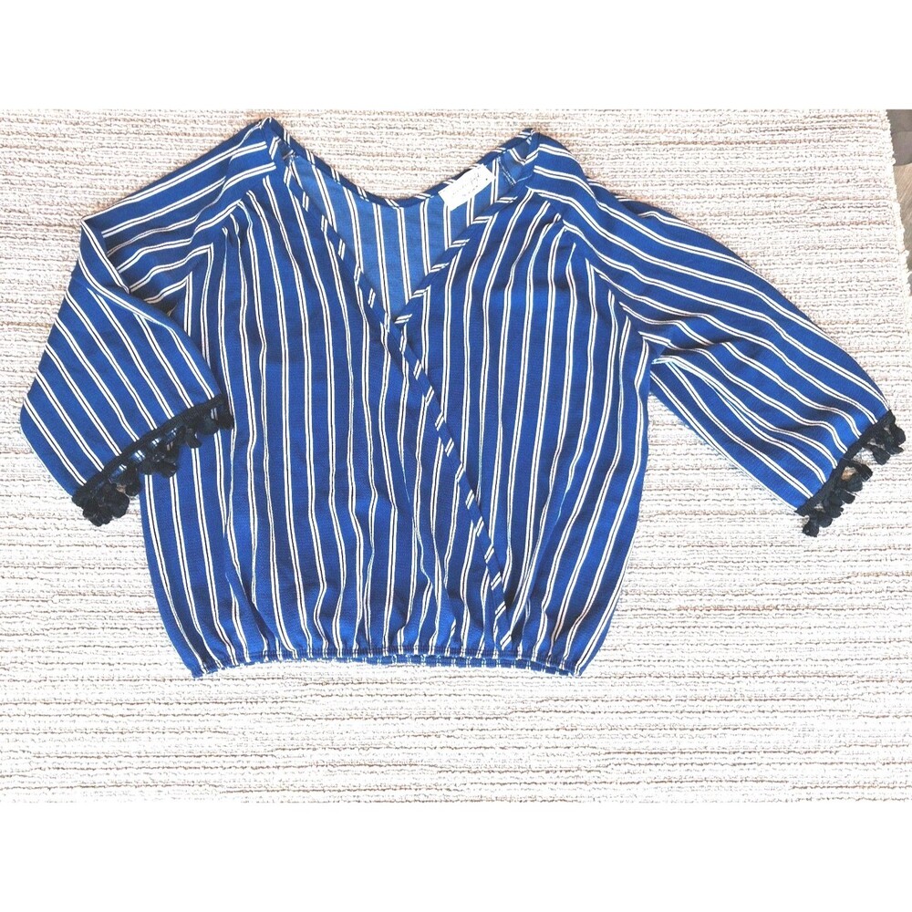 LAVENDER FIELD BLUE WHITE STRIPED TASSEL TRIM V-NECK SURPLICE BLOUSE TOP SIZE M